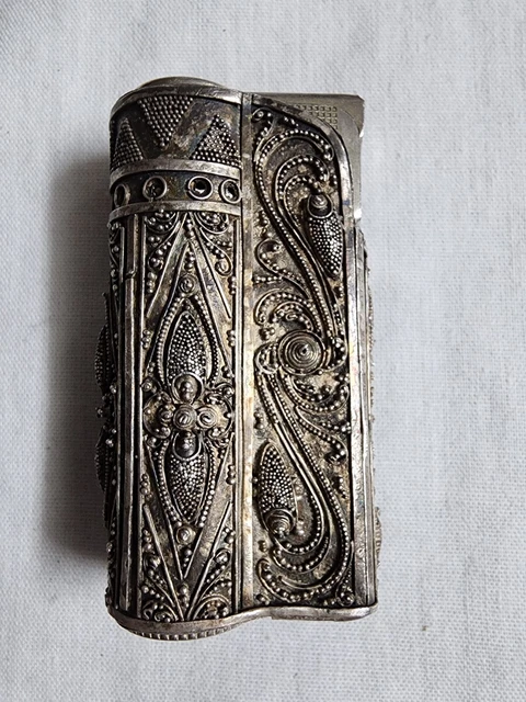 Vintage Lighter With Florentine Venetian Design Silver Sleeve Unbranded. RARE