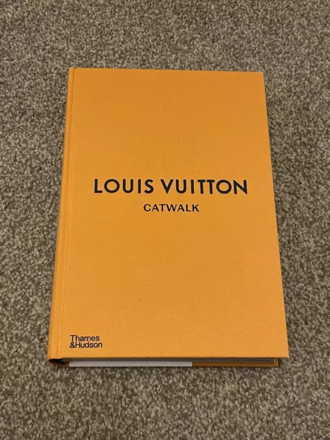 Authentic LOUIS VUITTON The LV Book #14 Catalog Coffee Table Magazine 2022