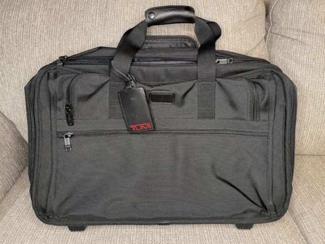 Tumi Classic Black 2 Wheel Ballistic Nylon Garment Carry On Bag 21" 2277D3