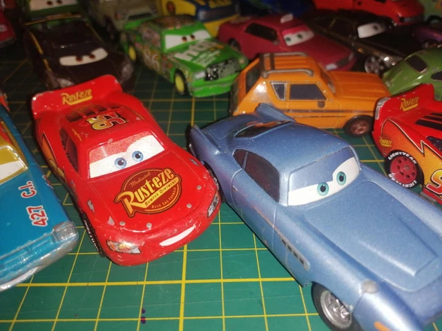 lot de  voitures cars disney pixar  mattel metal  d occasion satisfaisant 3