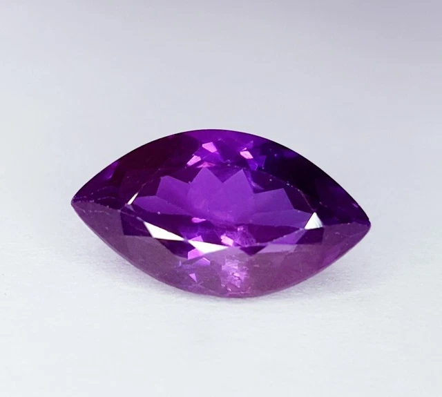Pierre Précieuse Tanzanite Violette Naturelle - 10 Carats, Forme Ronde - Certifiée GIR - Qualité Excellente