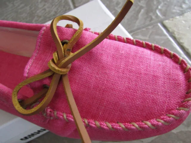 New Minnetonka Canvas Moccasin Shoes  Womens 9 Hot Pink  Mocs Free Ship 2
