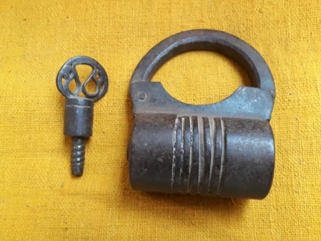 Vintage Lock Old Unique Round Shape Handmade Indian Screw System Iron Pad Lock