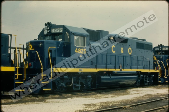 Orig. Slide Chesapeake & Ohio C&O 4825 EMD GP38 Barr Yard Riverdale ILL 7-31-70