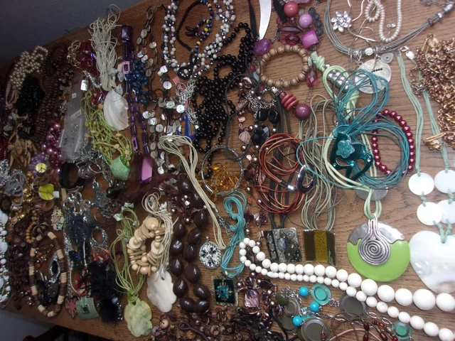 Gros Lot De Bijoux Vintage – Perles Et Laiton – À Porter, Détourner Ou Restaurer