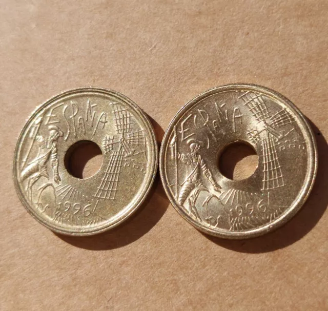 P&P - VARIANTE - 2 monedas de 25 pesetas 1996, una con variante cuño