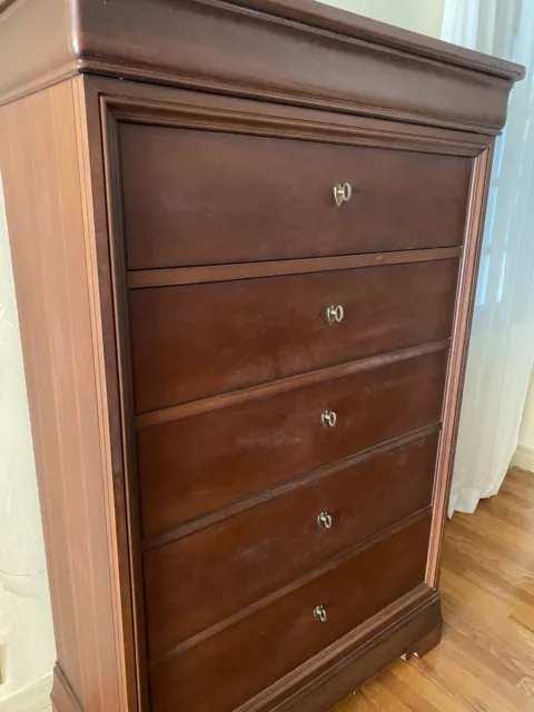 Thomasville , Chest of Drawers LOCAL PICK UP