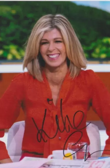 Kate Garraway    **HAND SIGNED**   6x4 photo  ~  AUTOGRAPHED