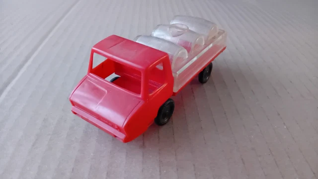 Blister Injectaplastic Berliet Stradair – 4 Camions Neufs – 1/43 – Carton Abîmé