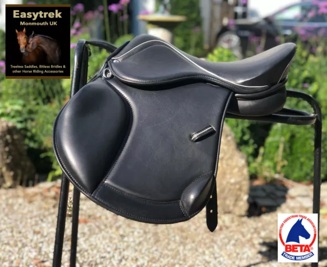 Fully Treeless Leather Saddle Easytrek UK traditional look & ride GP Black/Brown