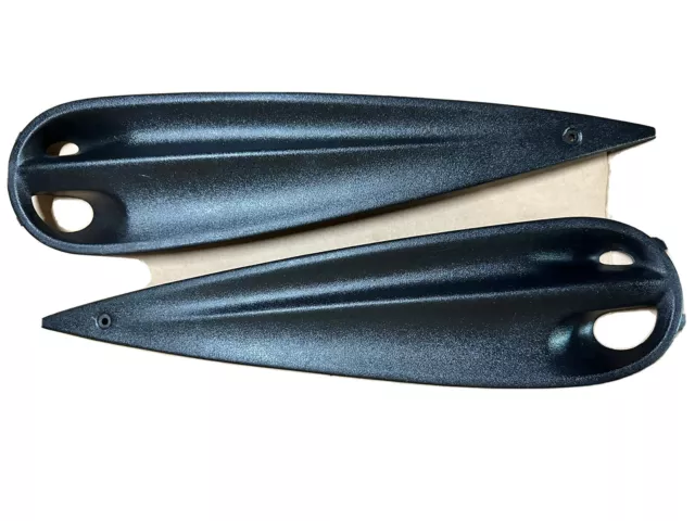 Coppia Prese D'aria Nere Malaguti F12 Nera Carena Phantom 2001-2006 Coppia Prese D'aria Nere Malaguti F12 Nera Carena Phantom 2001-2006