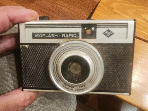 * Vintage 1960s German ISOFLASH-RAPID Camera, ISINAR LENS AGFA, No Carry Strap