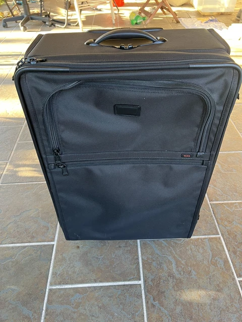 Tumi 24" Upright Expandable Wheeled Short Trip Suitcase 22024DH Rolling Luggage