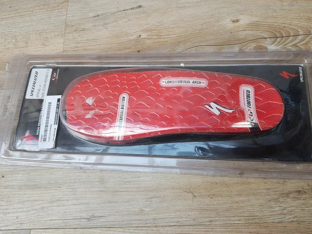Körpergeometrie Fußbett - rot - UK 6-6,5/EU39-40 - UVP £ 24,99 - NEU