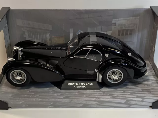 Solido 421184430 1:18 1937 Bugatti Atlantic-Black