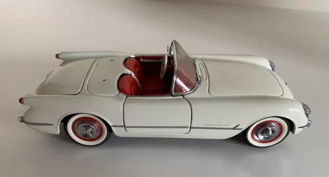 Franklin/Danbury Mint 1:24 1953 Chevrolet Corvette - White