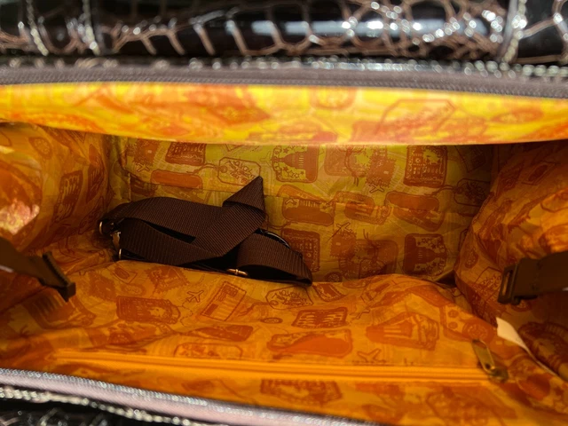 Samantha Brown Burgandy Croco Luggage Set - Carry-on, Tote, and Packing Cubes 5