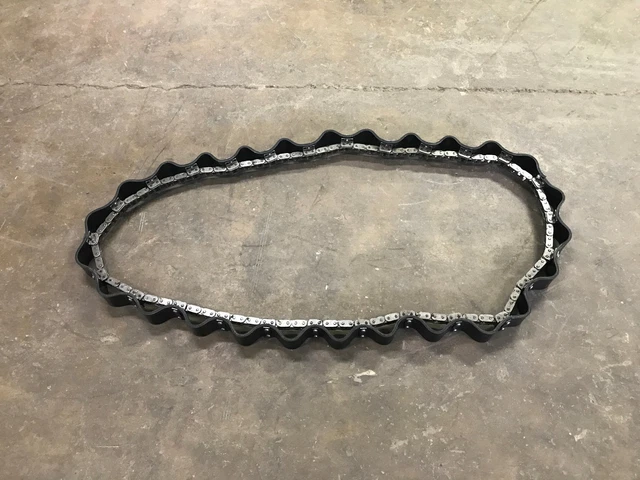 26 Lug Chain For 3 row John deere Conversion Head (AE33340)