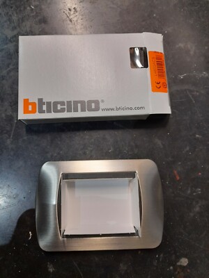 Bticino Bticino L4803ACS living international placca 3 posti colore ACCIAIO SPAZZOLATO 
