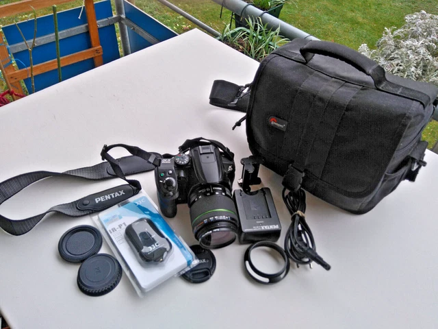 Pentax K-30 mit 18-55mm WR, schwarz, A-Zustand,   6.306 Auslösungen
