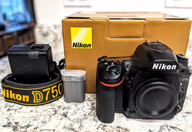 Nikon D750 24.3MP Full Frame Digital SLR Camera Body [Near Mint With Box]
