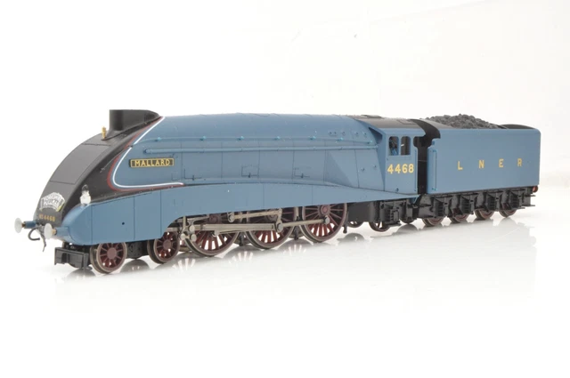 HORNBY,R3371,LNER CLASS A4,MALLARD,00 gauge steam locomotive,DCC READY