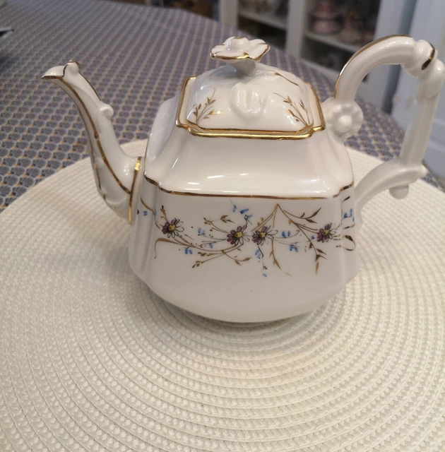 Théière Mikasa Clovelly 1L Blanc - Motif Pois Et Fleurs Multicolores, Porcelaine, Micro-ondable Et Lave-Vaisselle
