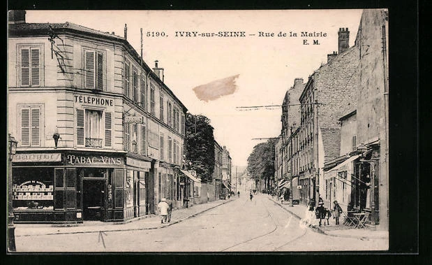CPA Ivry-sur-Seine, Rue de la Mairie, Magazine Tabac Vins