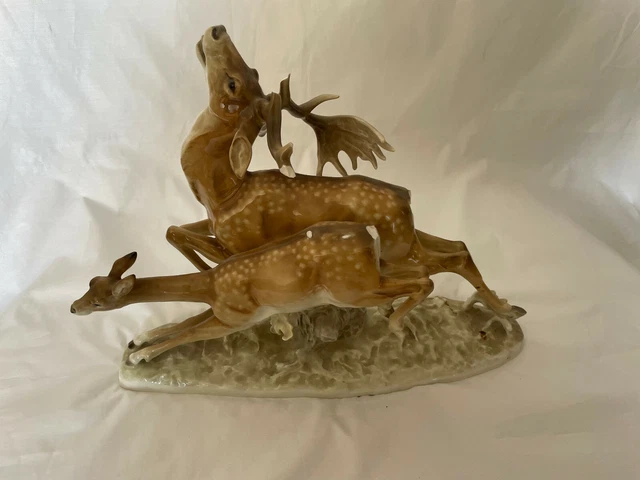 cerf & biche porcelaine polychrome allemande HUTSCHENREUTHER Kunstabteilung