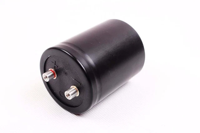 5 X CONDENSATEUR CHIMIQUE ÉLECTROLYTIQUE 82µF 82uF 400V -40 105°C - Bricolage