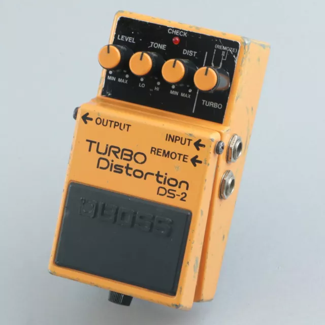 Boss DS-2 Turbo Distortion Guitar Effects Pedal P-24645