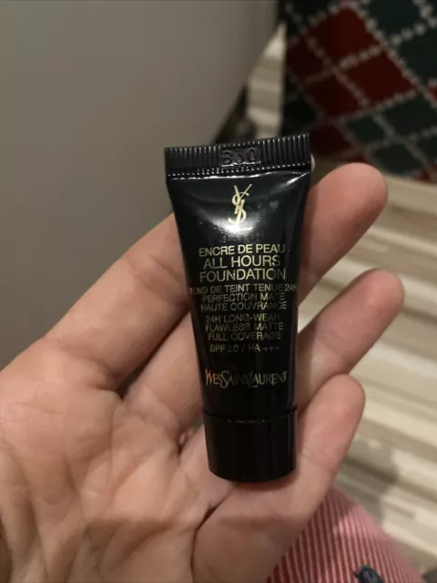 yves saint laurent all hours foundation