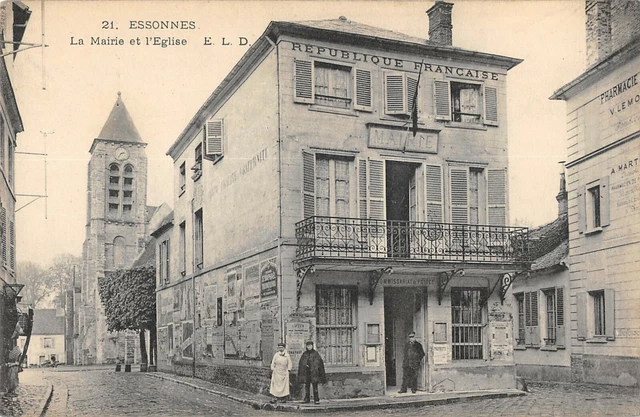 Cpa 91 Essonnes La Mairie Et Eglise