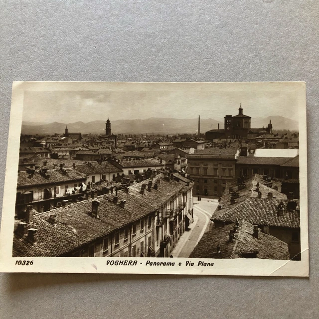 B) Cartolina formato piccolo Voghera Pavia 1924