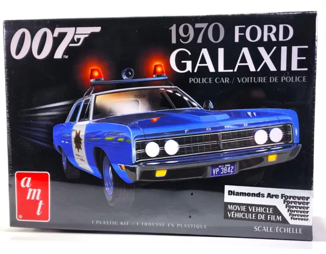 AMT James Bond 007 1970 Blue Ford Galaxie Police Car, 1/25 Scale Model Kit