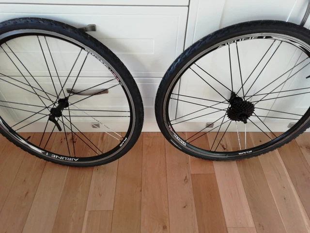 VUELTA AIRLINE Wheel Set front and rear 700c quick release