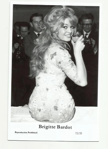 (Bx16) Brigitte Bardot Photo Card (72/25) Filmstar  Pin Up Movie Glamour Girl