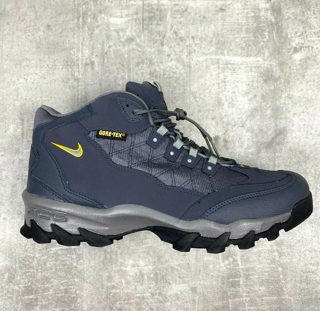 NIKE ACG TENGU Mid GORE-TEX Hiking Boots - UK10.5 £99.99  display picture 2