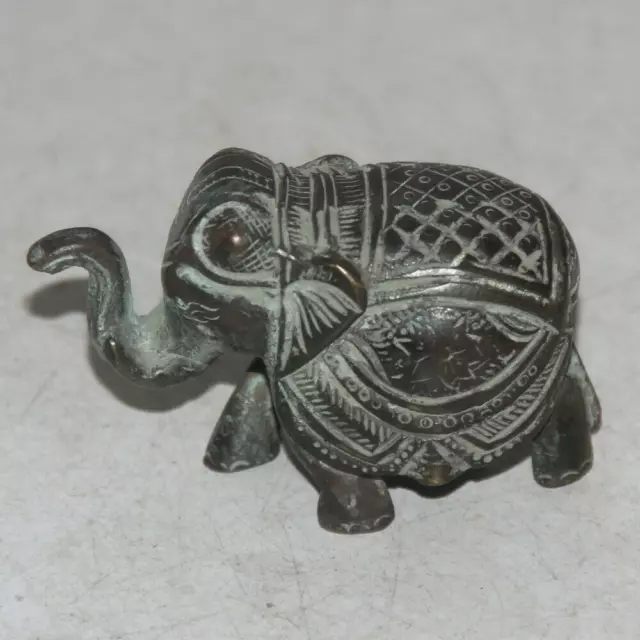 1930'S Vieux Laiton Éléphant Solide Artisanal Gravé Design Sauvage Figurine