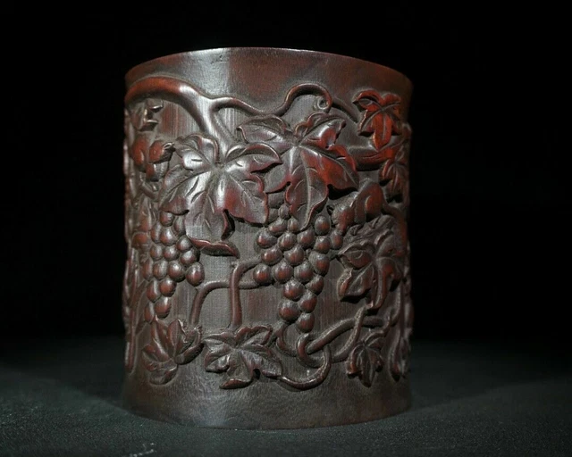 Chinese Antique Old Bamboo Carved Grape Brush Pot Collection Office Supplies Art