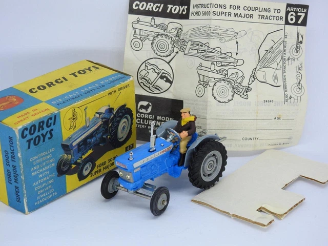 Corgi Gift Set 1 – Tracteur Ford 5000 Major + Remorque Beast Carrier – Occasion