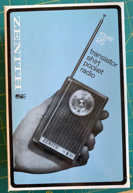 60'S Zenith Royal 25 CH= 8XT55Z9 Am FM Transistor Shirt Pocket Radio NOS Working