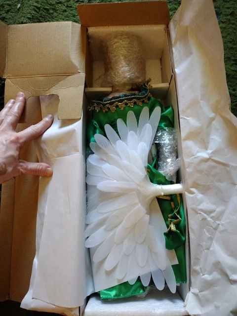 Heritage Signature Collection Porcelain Doll "Glenna Irish Angel" with Stand!!