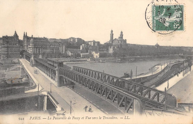 Cpa 75 Paris La Passerelle De Passy Et Vue Vers Le Trocadero