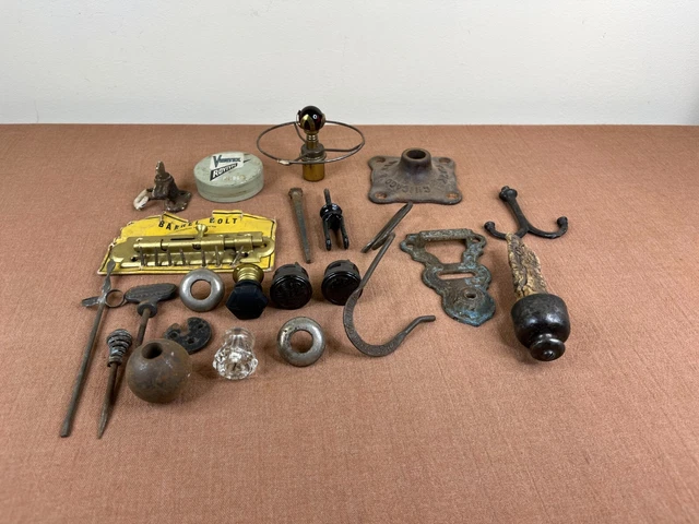 22 Piece Architectural Salvage Vintage Miscellaneous Random Hardware Lot