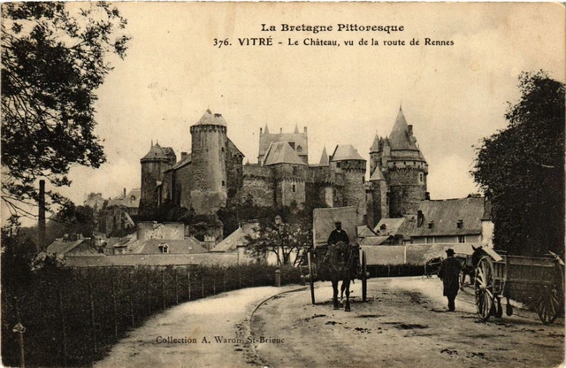 CPA AK VITRÉ - Le Chateau seen from the road to RENNES (357101)