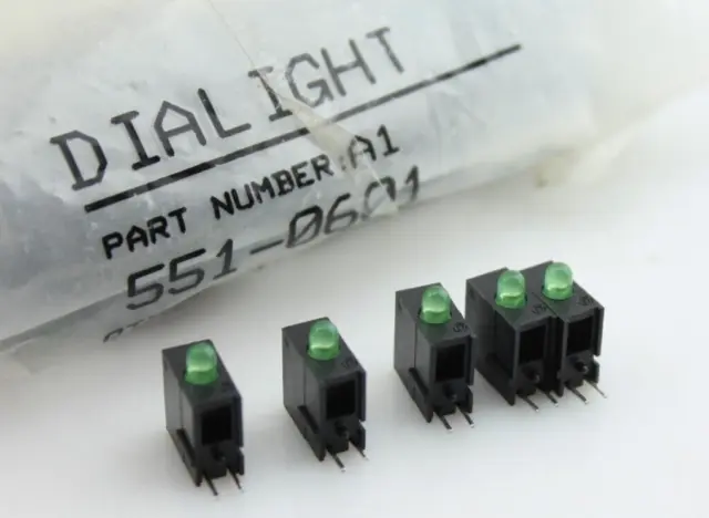 New Qty 5 Dialight 551-0601 Green LED Right Angle Uni-Color 565nm 2-Pin