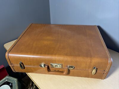 Vintage Samsonite Streamlite Shwayder Hard Shell Suitcase 21” Medium Carry On