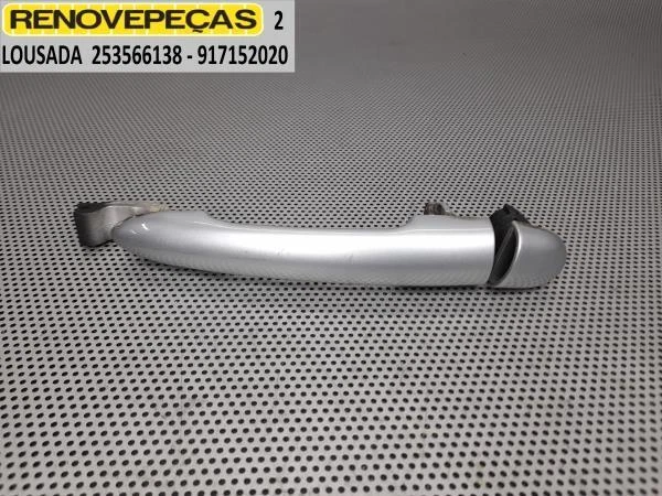 Poignée Intérieure Arrière Droit Pour RENAULT LAGUNA III - Référence 806700005R - Occasion - Moteur 1.5 DCI 110 Ch
