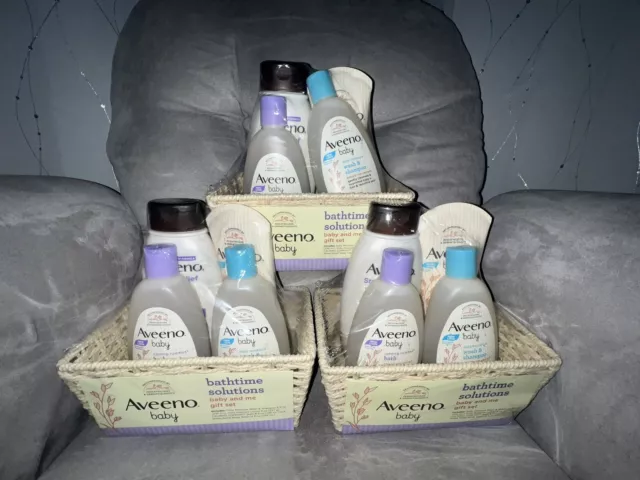 Aveeno Baby Bathtime Solutions Baby And Me Gift Set With Baby Wash And Shampoo